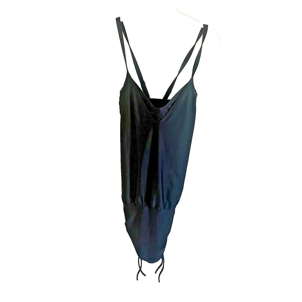 Athleta Swimwear Workout Top Ruched  Flattering Design Straps 36‎ B/C Sporty